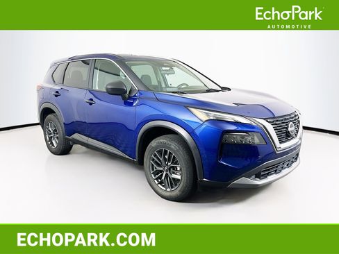 Used 2023 Nissan Rogue S image 1