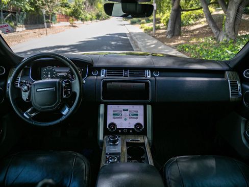 Used 2019 Land Rover Range Rover AWD/4WD image 18