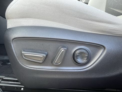 Used 2019 Toyota RAV4 XLE image 21