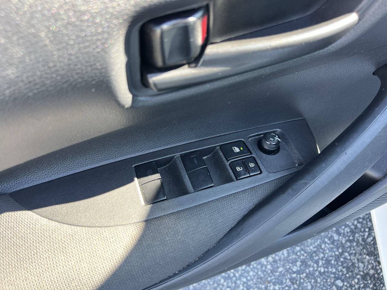 Used 2024 Toyota Corolla LE FWD image 15