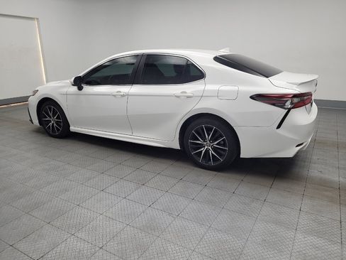 Used 2023 Toyota Camry SE FWD image 3