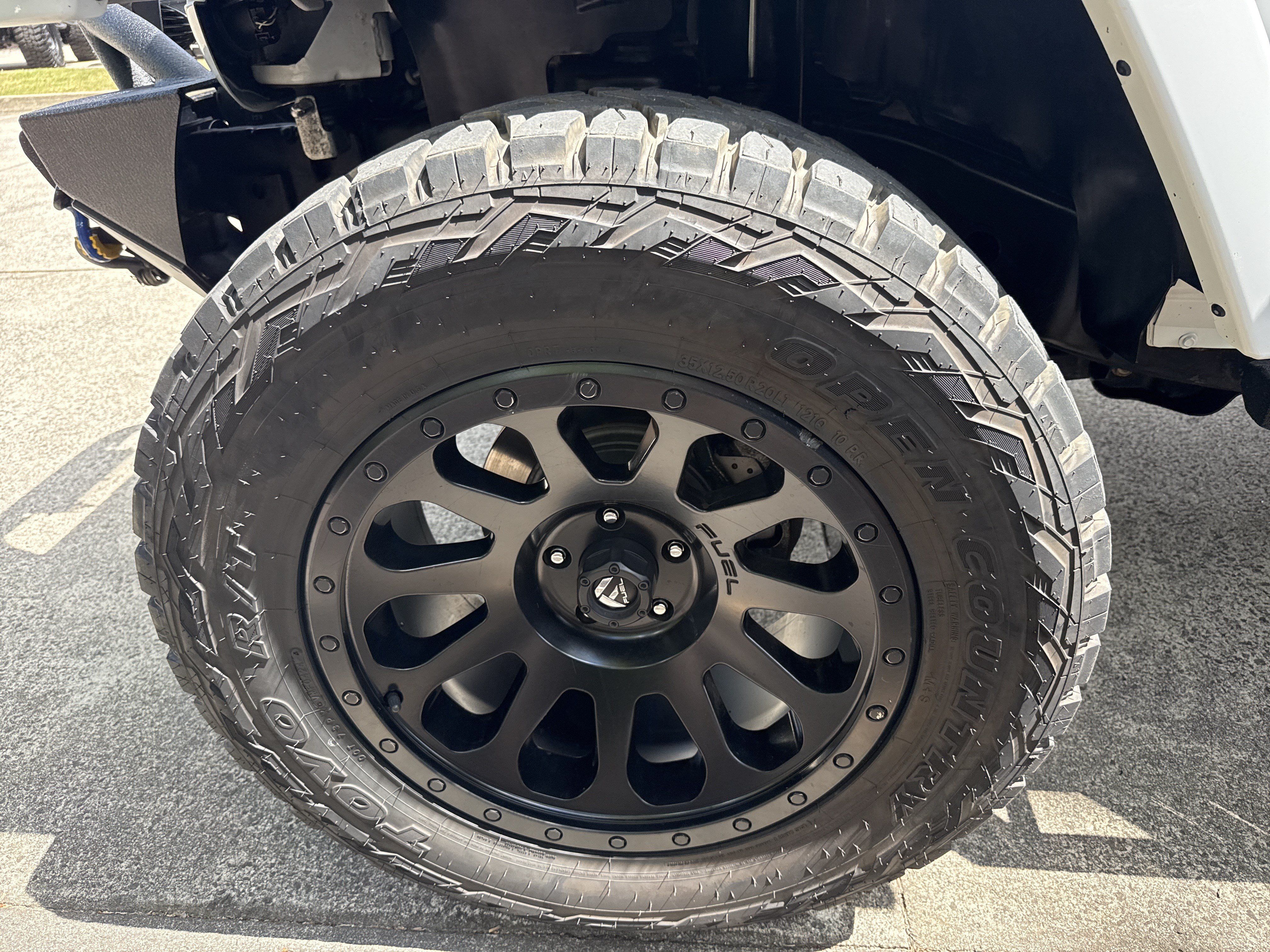 Used 2013 Jeep Wrangler Unlimited Sahara w/ Dual Top Group AWD/4WD image 12