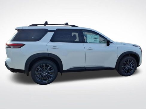 New 2026 Nissan Pathfinder SL image 8