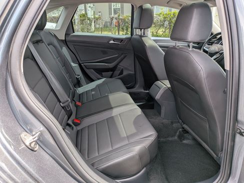 Used 2024 Volkswagen Jetta SE w/ Panoramic Sunroof Package FWD image 33