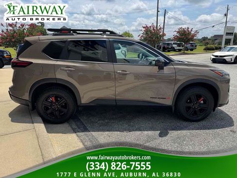Used 2025 Nissan Rogue SV w/ Rock Creek Premium Package AWD/4WD image 5