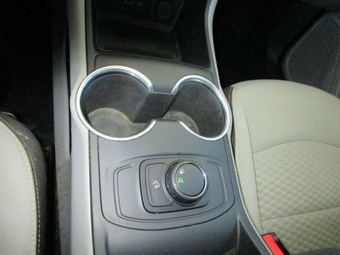 Used 2019 GMC Terrain SLE image 29