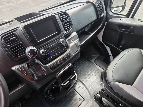 Used 2025 RAM ProMaster 3500 w/ Convenience Group FWD image 17