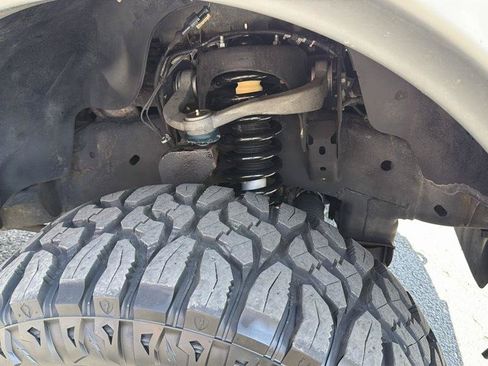 Used 2010 Ford F150 XLT AWD/4WD image 4