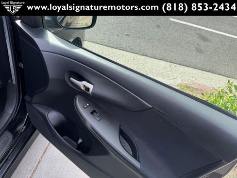 Used 2009 Toyota Corolla S image 26