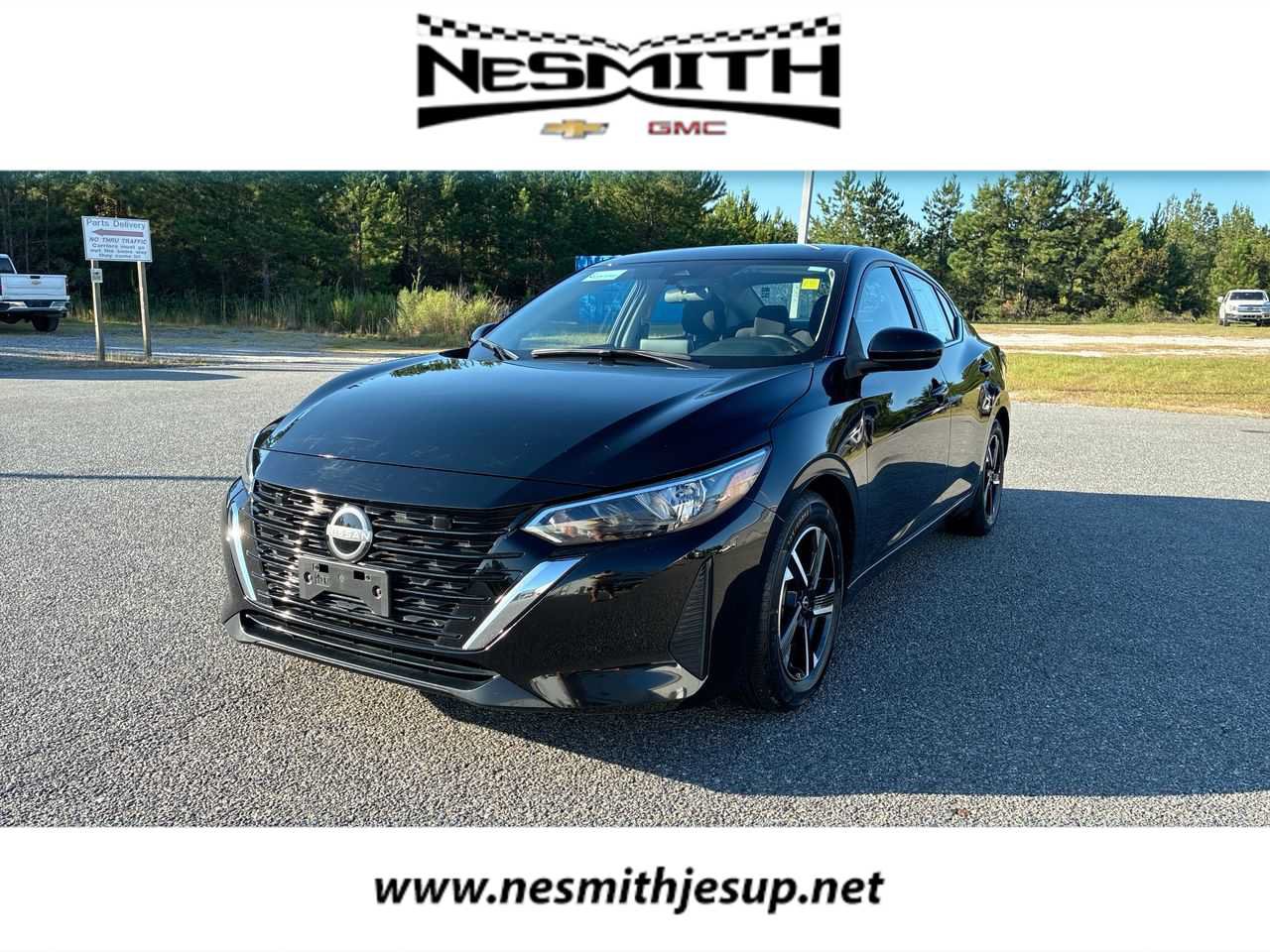 Used 2025 Nissan Sentra SV FWD image 1