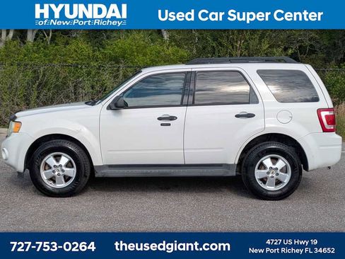 Used 2012 Ford Escape XLT FWD image 2