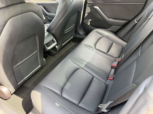 Used 2022 Tesla Model 3 RWD image 17