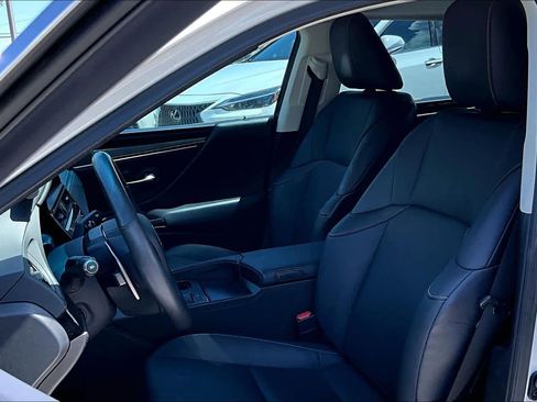 Used 2024 Lexus ES 350 w/ Premium Package FWD image 8