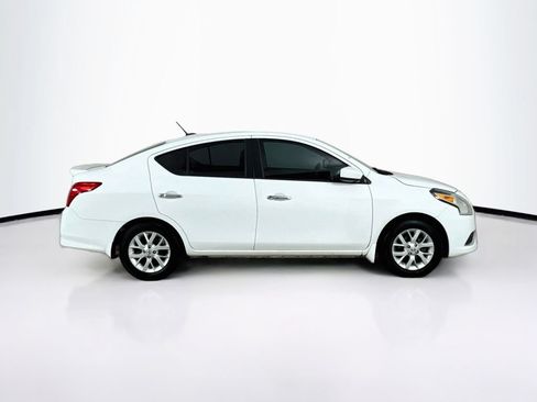 Used 2018 Nissan Versa SV w/ SV Special Edition Package FWD image 8