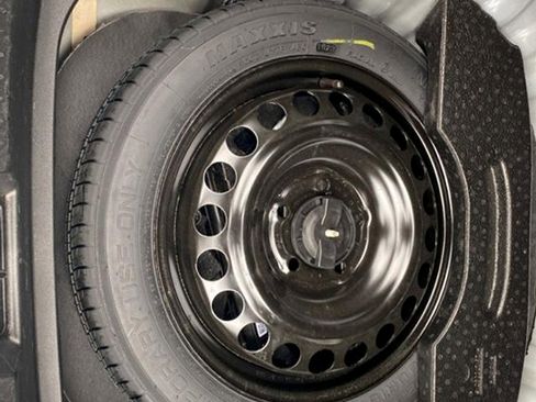 Used 2024 Chevrolet Malibu LT image 17