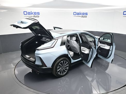 Used 2024 Cadillac Lyriq Sport RWD image 57