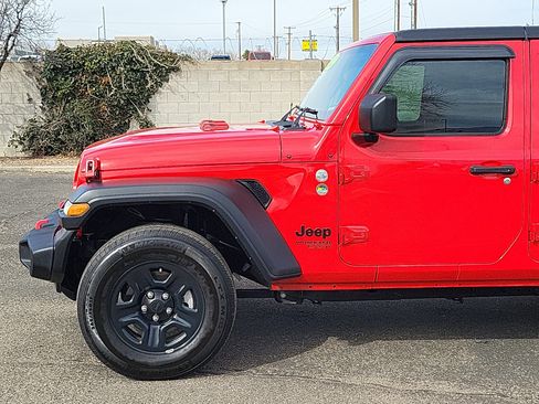 Used 2021 Jeep Wrangler Unlimited Sport image 2