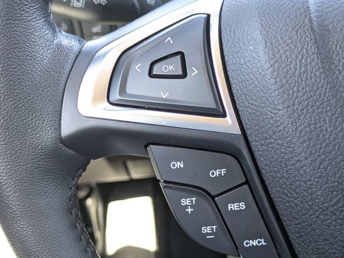 Used 2022 Ford Edge Titanium AWD/4WD image 31