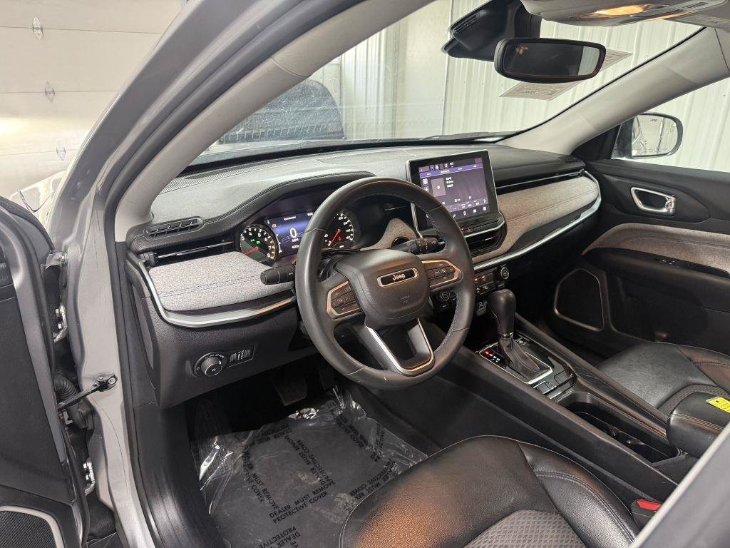 Used 2022 Jeep Compass Latitude FWD image 8