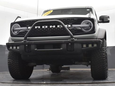 Used 2021 Ford Bronco First Edition AWD/4WD image 25