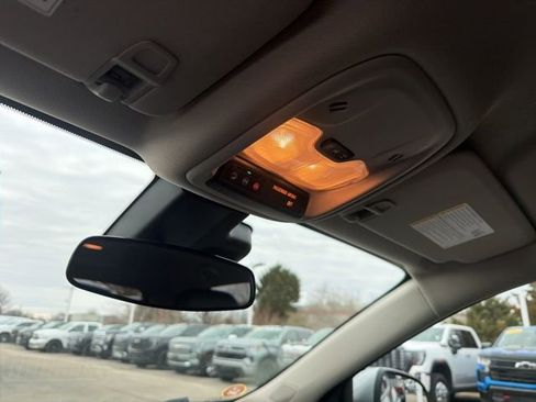 Used 2025 Buick Encore GX Preferred image 32