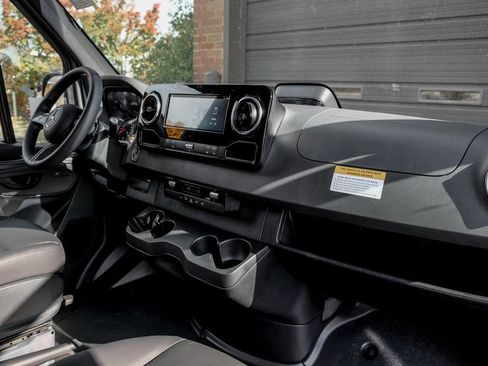 New 2026 Mercedes-Benz Sprinter 2500 image 18