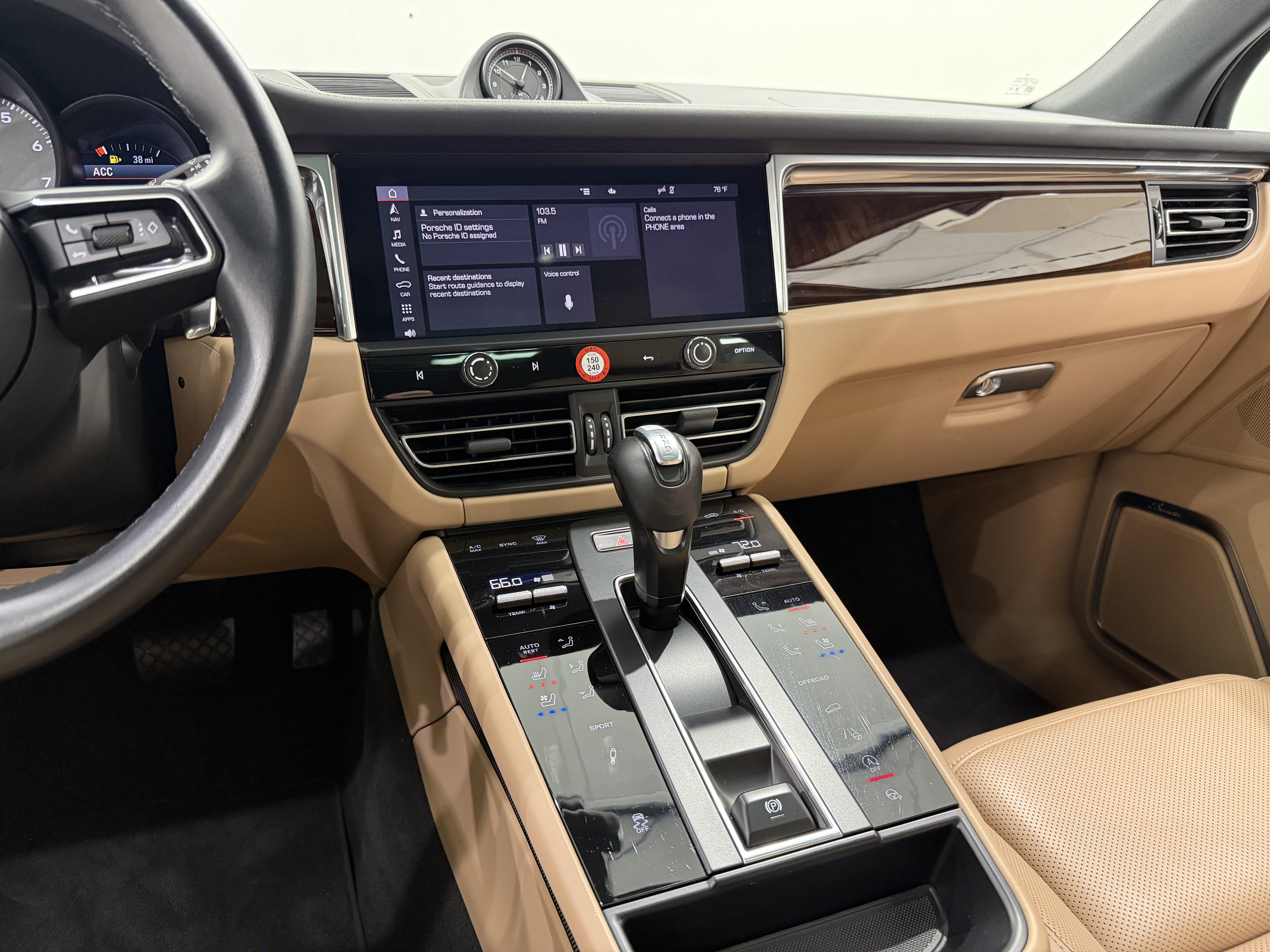 Certified 2023 Porsche Macan S AWD/4WD image 36