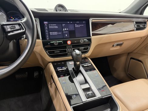 Certified 2023 Porsche Macan S AWD/4WD image 36