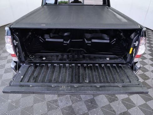 Used 2013 Toyota Tacoma 4x4 Double Cab w/ TRD Off-Road Pkg image 11