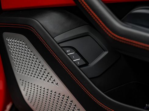 Used 2020 Lamborghini Urus image 98