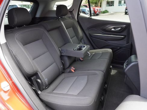 Certified 2023 GMC Terrain SLE w/ Driver Convenience Package FWD image 9
