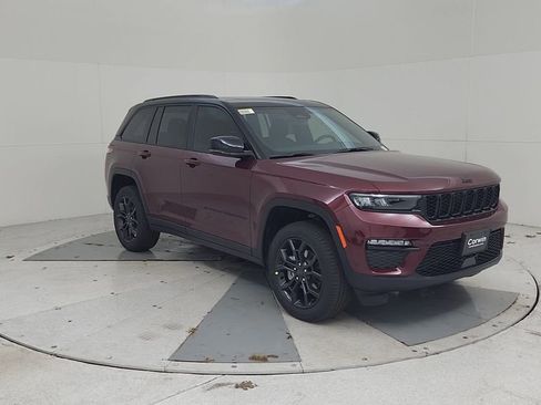 New 2025 Jeep Grand Cherokee Limited image 3