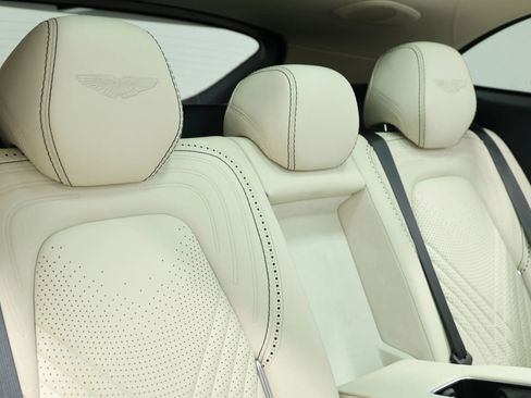 Used 2021 Aston Martin DBX AWD/4WD image 70