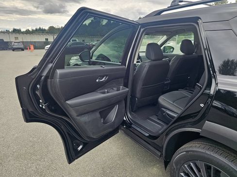 New 2026 Nissan Pathfinder SL w/ SL Premium Package AWD/4WD image 32