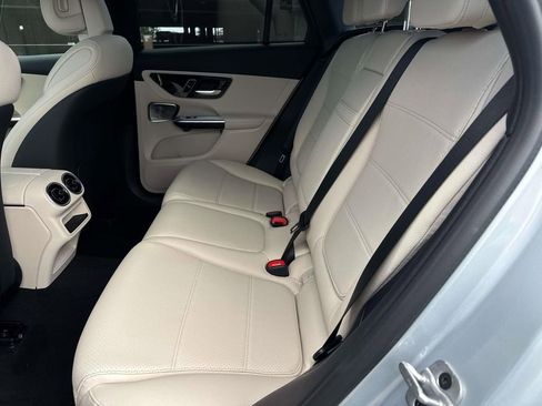 New 2026 Mercedes-Benz GLC 300 image 7
