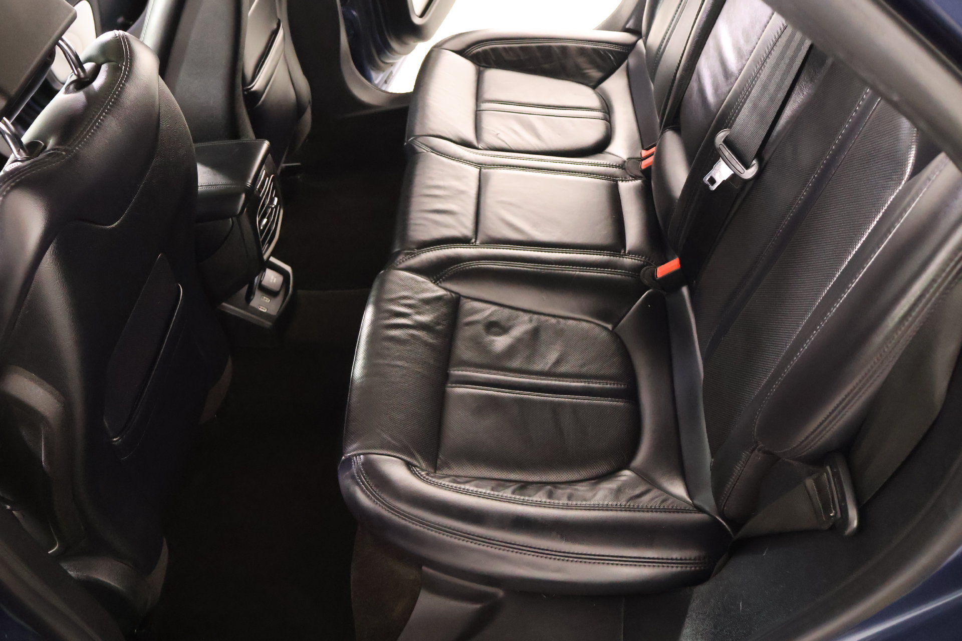 Used 2018 Lincoln MKZ Reserve w/ Luxury Package FWD image 12