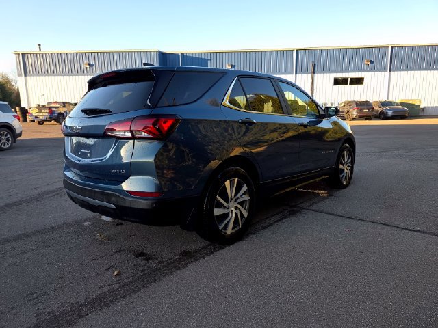 Used 2024 Chevrolet Equinox LT AWD/4WD image 4
