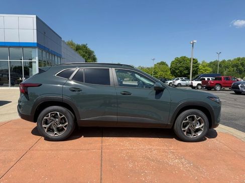 New 2026 Chevrolet Trax LT FWD image 7