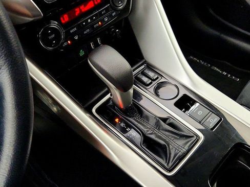 Used 2022 Mitsubishi Eclipse Cross SE FWD image 16