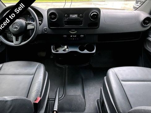 Used 2024 Mercedes-Benz Sprinter 2500 image 15