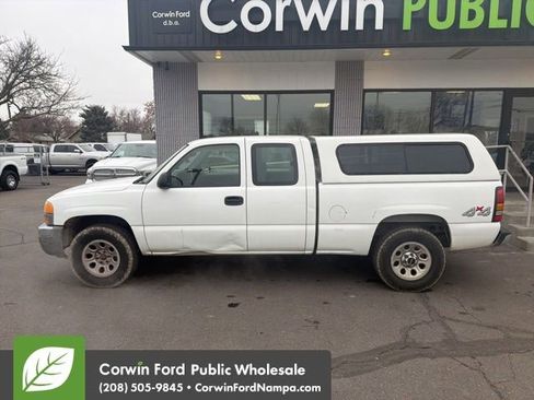 Used 2005 GMC Sierra 1500 W/T image 4