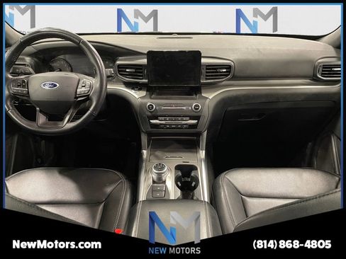 Used 2020 Ford Explorer XLT w/ Equipment Group 202A image 10