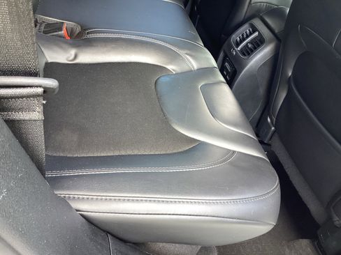 Used 2020 Jeep Cherokee Latitude Plus w/ Cold Weather Group image 21