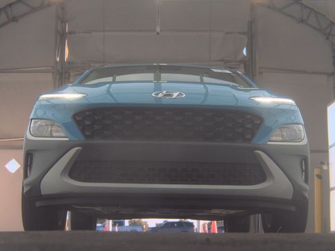 Used 2022 Hyundai Kona SEL w/ Cargo Package FWD image 4