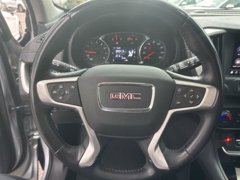 Used 2020 GMC Terrain SLE w/ Driver Convenience Package image 9