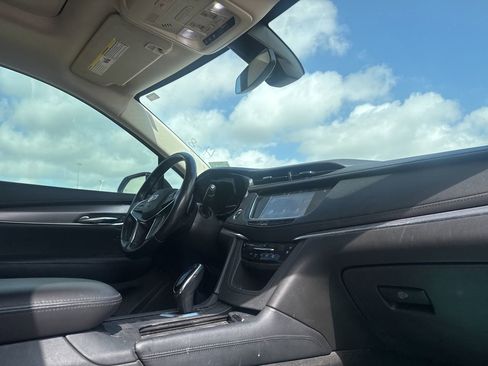 Used 2019 Cadillac XT5 Premium Luxury w/ Advanced Security Package image 26