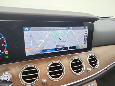 Used 2022 Mercedes-Benz E 450 4MATIC Sedan image 15