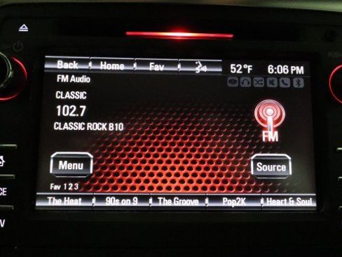 Used 2015 GMC Acadia SLE image 16