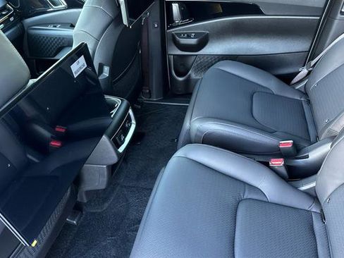 New 2025 Kia Carnival SX Prestige image 13