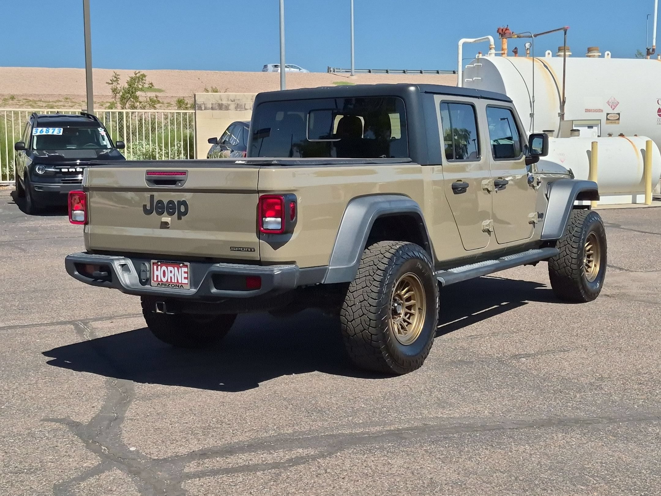 Used 2020 Jeep Gladiator Sport w/ Quick Order Package 24S AWD/4WD image 5